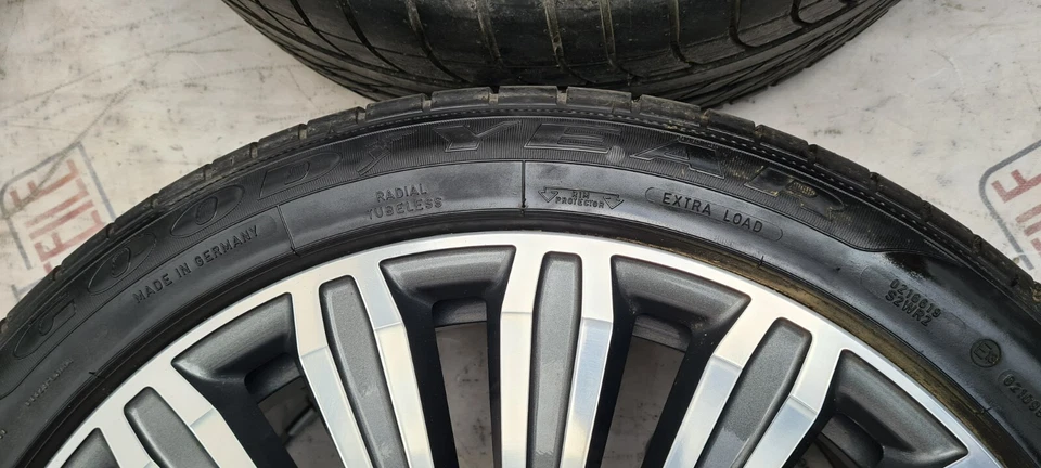 Original Audi A8 4H 20 Zoll Alufelgen Sommerreifen 4H0601025CK  265740R20 104Y - Bild 4 von 4