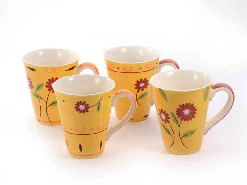 Cha Cult Becher Set Danja 0,3l - 4 handbemalte Becher mit Blumenmotiv