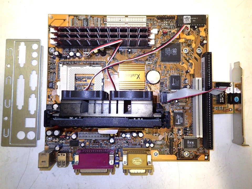 Placa madre PC MB-M741LMRT Pentium-III Socket 370+ ranura-1 600 MHz con ISA Foto 4 de 4
