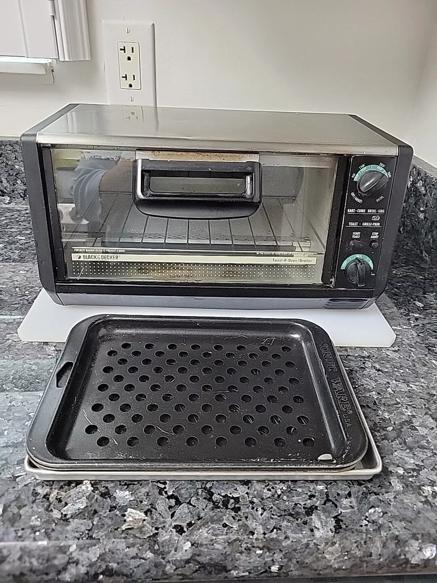 Black & Decker Spacemaker Under Cabinet Toaster Convection Oven