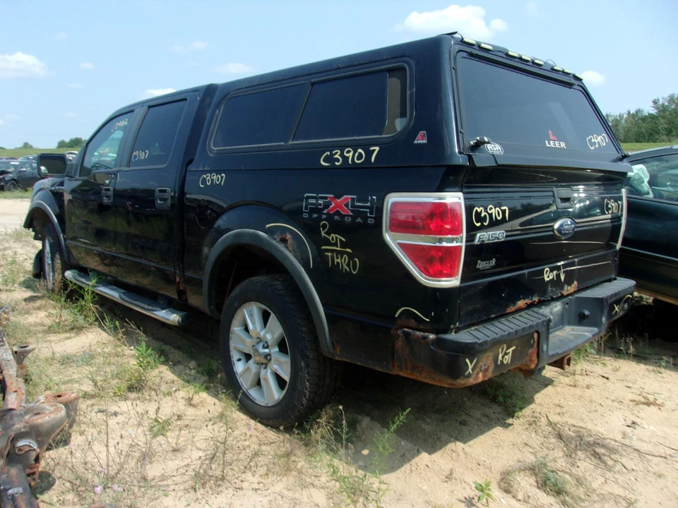 Brazo de control superior delantero derecho usado delantero se adapta a: camioneta Ford F150 2009 Foto 4 de 4