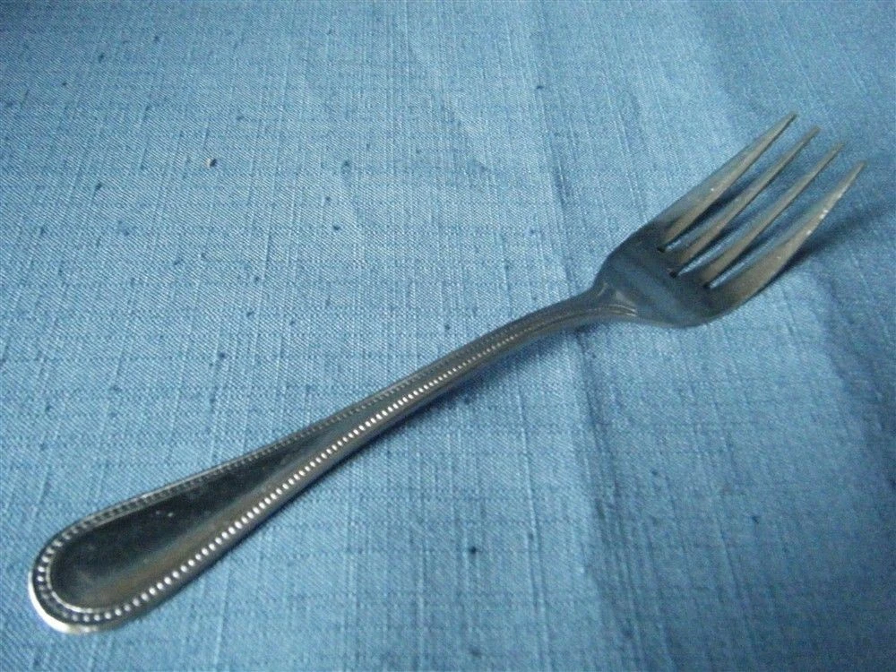 1 Towle Stainless Steak Knife Serrated Blade 'Beaded Antique' Japan