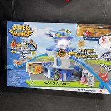 Super Wings World Airport Playset - Jett & Donny Included
