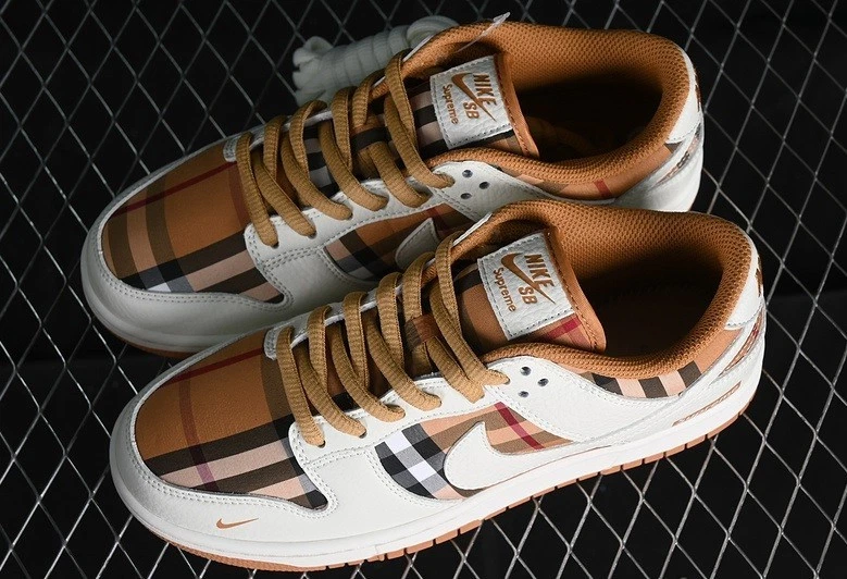 NIKE SB DUNK LOW SUPREME BIANCO MARRONE QUADRETTI TAGLIA 41 42 43 RESO GRATIS - Immagine 3 di 4