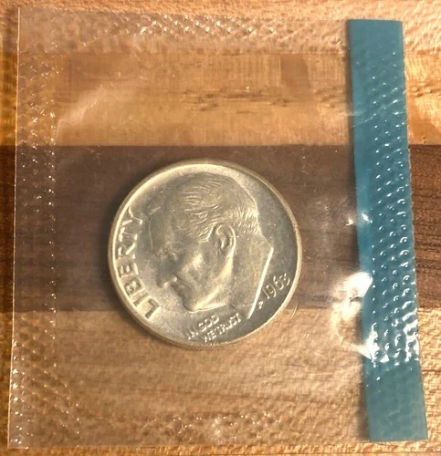 1963 P 90% Silver Roosevelt Dime - GEM BU - From Mint Set - in Cello