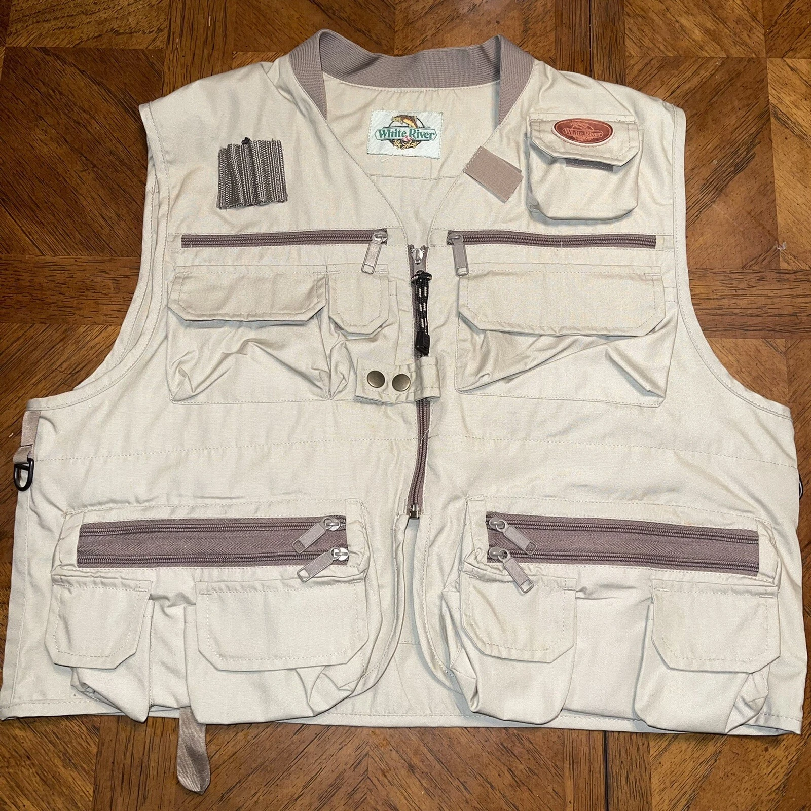 Fishing Vest White River Mens Tan Crème Sleeveless 30 Pockets Storage Fly Fish