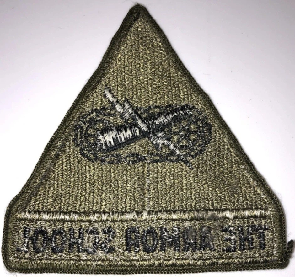 US ARMY subdued SSI Patch THE ARMOR SCHOOL (Military Training, Tanks) NOS VTG - Image 2 of 2