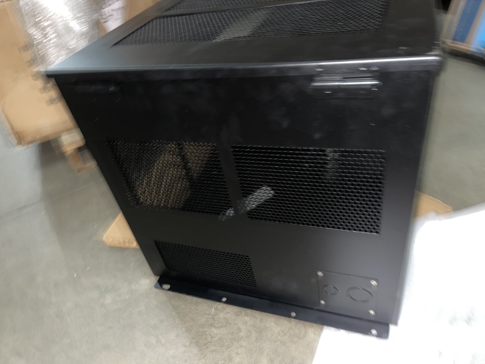 Hoffman 21" x 21" x 20" Wall Mounted Enclosure Cabinet Rack A30N24BLP/SPL