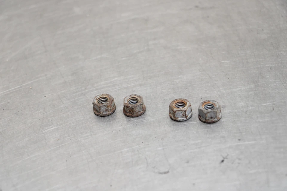 13-17 KAWASAKI NINJA 300 Exhaust Bolts Nuts Foto 4 de 4