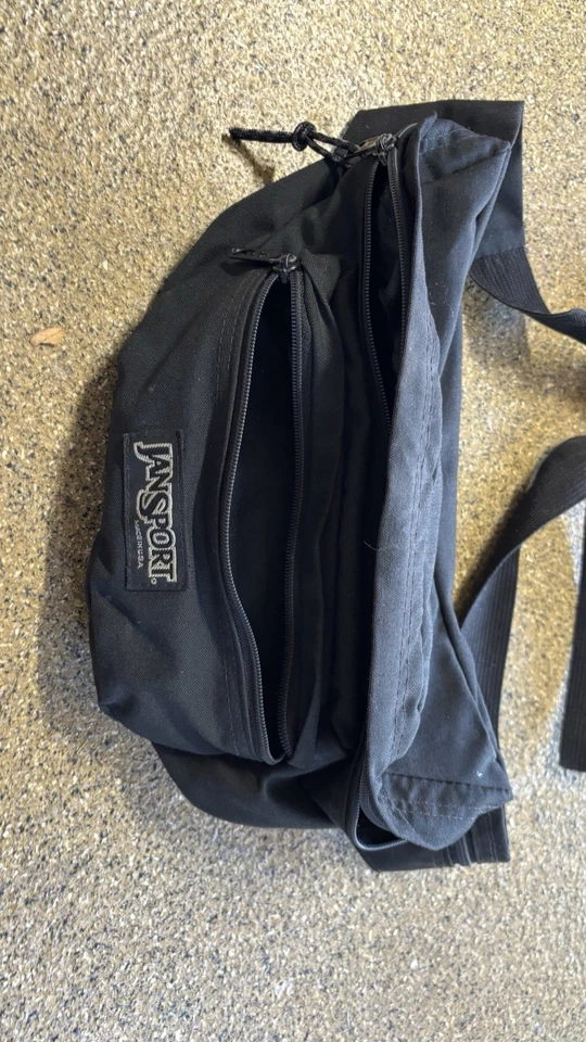 Riñonera Jansport Bandolera Bolso Cintura Negro, Unisex, Correa Ajustable Foto 2 de 3