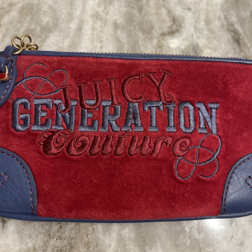 Vtg Juicy Couture Red Velour With Navy Wristlet Wallet Y2K  Rare Charm - Image 2 of 4