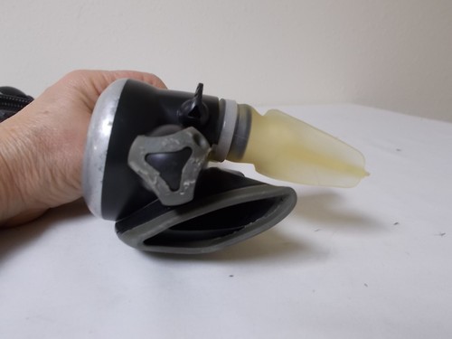 Aeris ION AT600 Scuba Regulator, 1st & 2nd stages, yoke style, braided hose - Picture 7 of 13