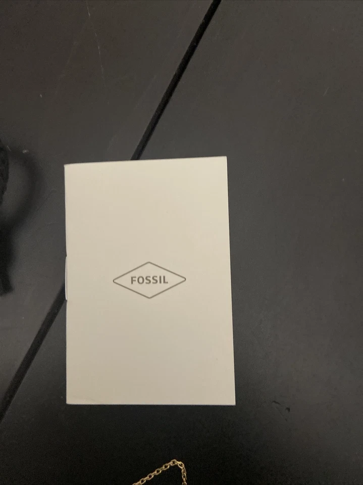 Fossil Vintage Vacation White Mother-of-Pearl Necklace JF03800710 Mother Pearl - Image 3 of 4