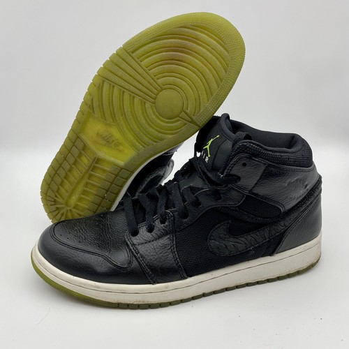 Nike Air Jordan 1 Mid Retro Phat Black 