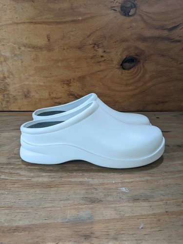 comfy slip resistant shoes