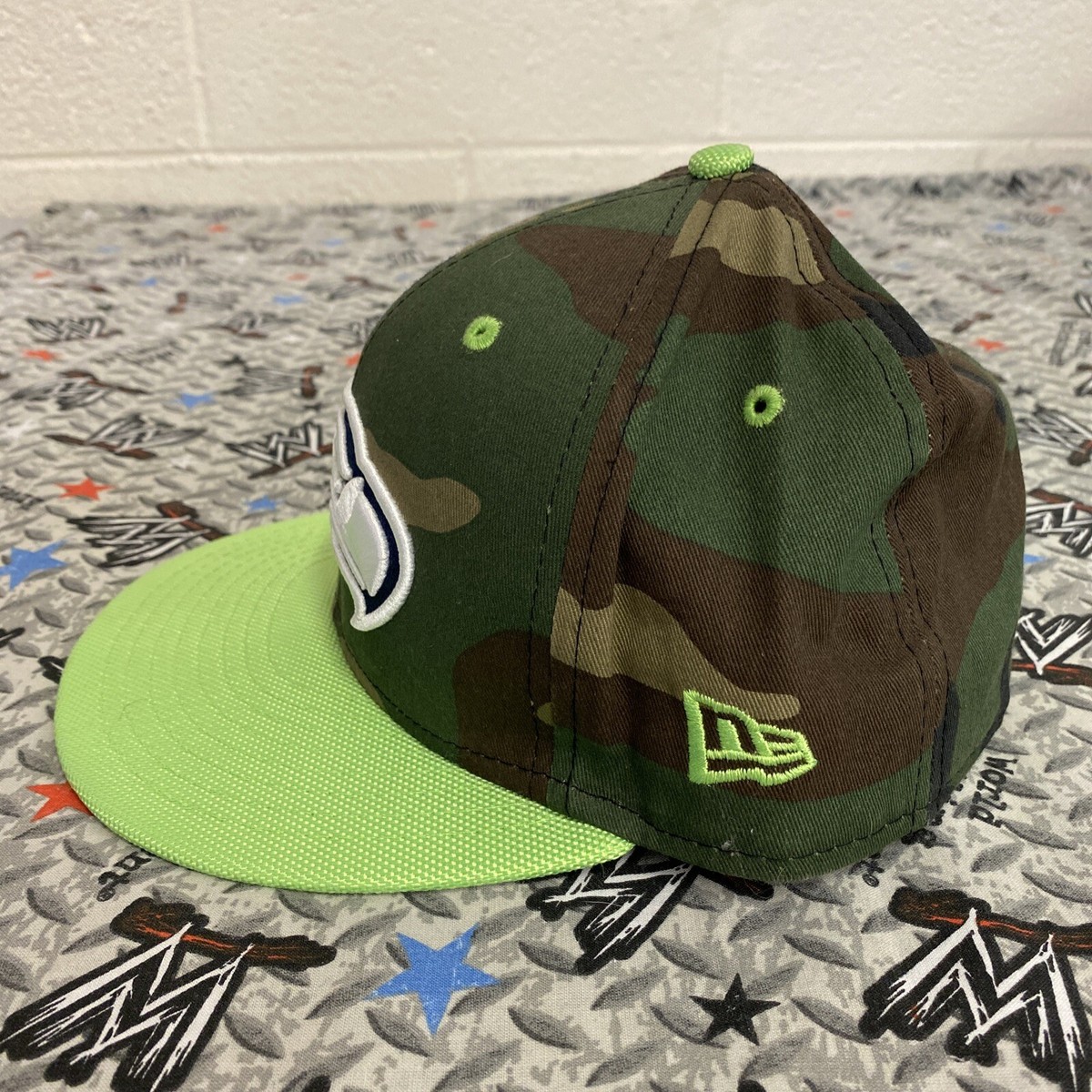 Seattle Seahawks Camouflage Fitted Hat 7 Neon Green Bill Cap  display picture 1