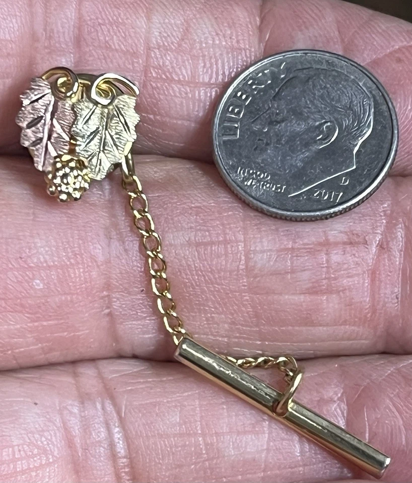 Landstrom's 10K Black Hills leaves Gold Tie Tack Lapel Pin Black Hills SD - Image 3 of 3