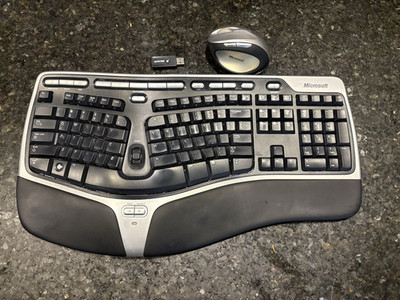 Microsoft ergonomic Keyboard & Mouse Natural Wireless Laser Mouse 7000