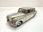 Vintage Dinky ROLLS ROYCE PHANTOM V Car with Driver - Silver/White