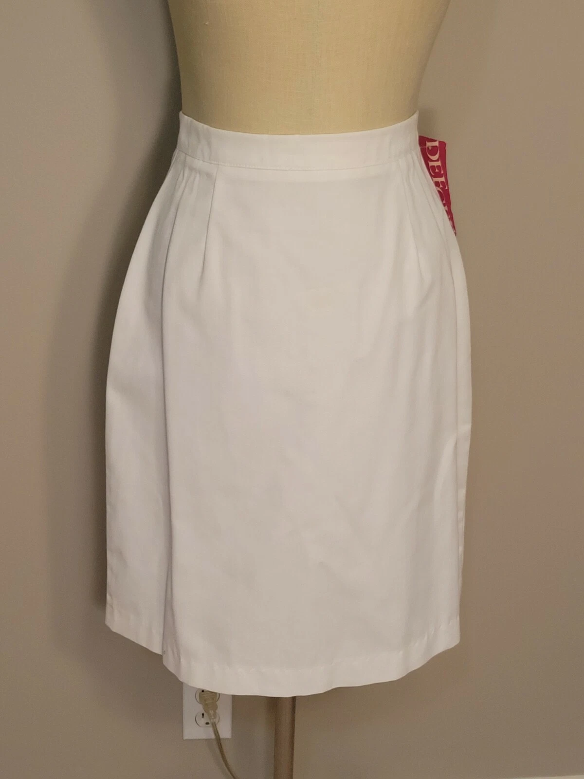 Vintage NWT Dee Cee For Gals White Skirt Size 9/10