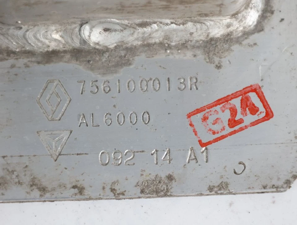 Parachoques trasero Renault MEGANE 3 BZ 756100013R 10-2014 Foto 4 de 4