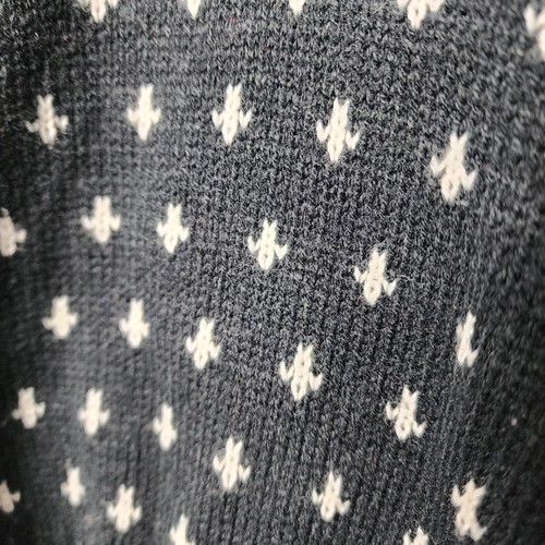 Cheryl Fiego Vintage Cottagecore Navy Cozy V-Neck Nordic Sweater - Bild 4 von 7