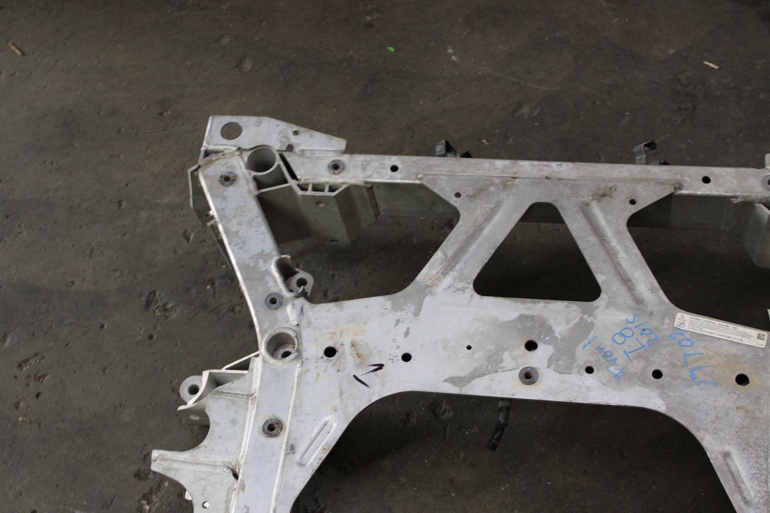 2014-2019 BMW I8 Crossmember/cradle/undercarria
