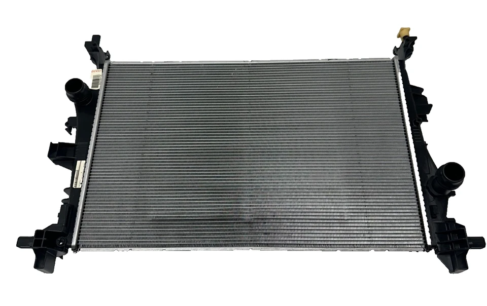 Radiador de aluminio OEM para Jeep Renegade Fiat 500X 2015-2018 1,4 L 68260453AA Foto 3 de 4