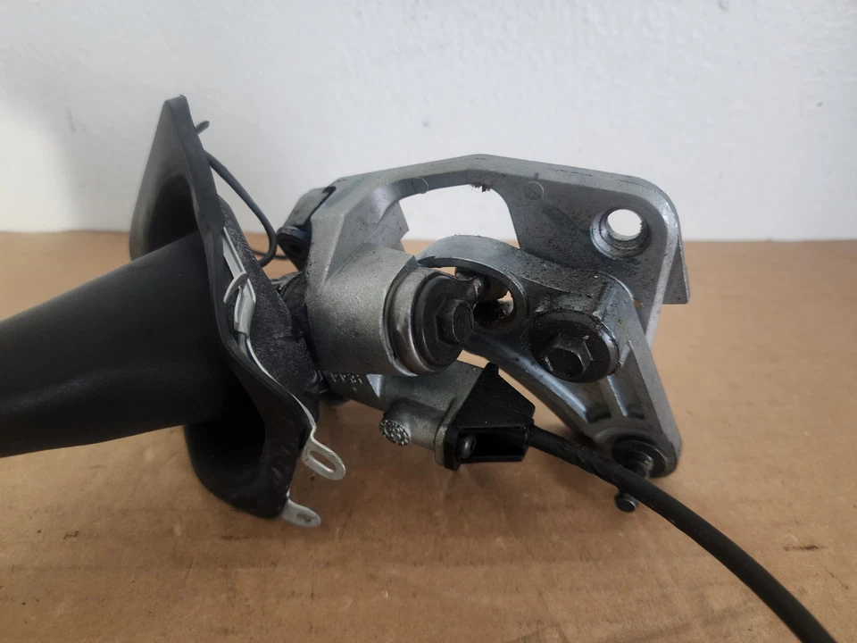 OEM 2000-2006 Toyota Tundra Sequoia Gear Shifter Selector Lever W/ Overdrive - Image 4 of 4