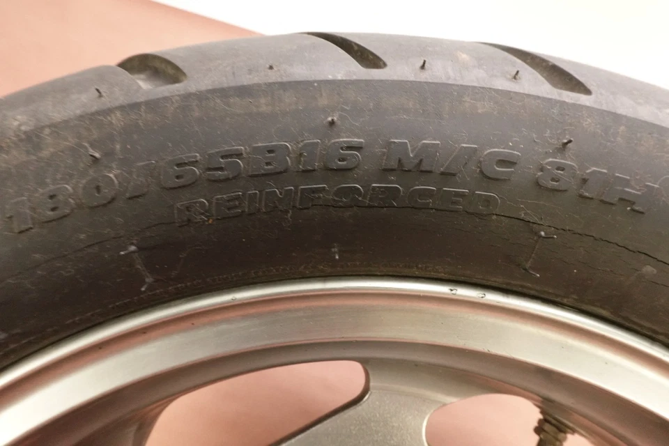 Llanta trasera Metzeler 2002-2008 Kawasaki Vulcan 1600 VN1600 180/65 B16 Foto 4 de 4