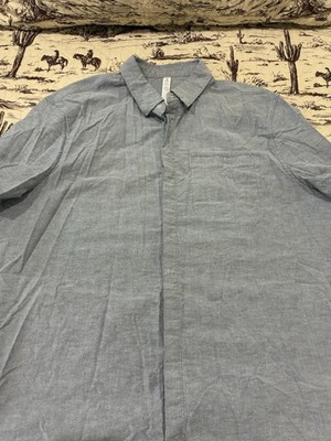 Lululemon Airing Easy Short Sleeve Shirt Mens Size XL Gray Stretch Button-Down