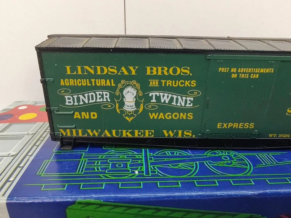 Coche caja cartelera vintage Roundhouse MDC HO 36' Lindsay Bros CM&StP 23632 EE. UU. Foto 2 de 4