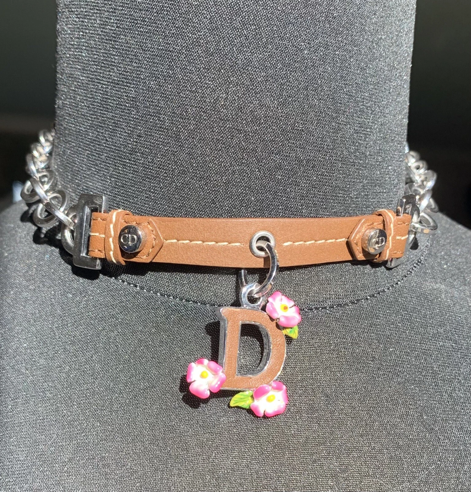 AUTENTICA COLLANA DIOR SMALTO ROSA FIORE PELLE MARRONE