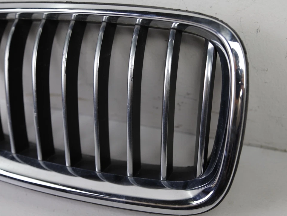 PARAGOLPES DELANTERO DERECHO BMW 528 535 550 F10 PARRILLA SUPERIOR RIÑÓN CROMO 2011-2016 OEM Foto 3 de 4