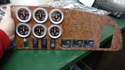 Peterbilt 387 Gauge Cluster and Switches