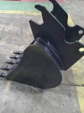 24 Inch Quick Attach Excavator Bucket Fits Kubota KX080 USA Attachments