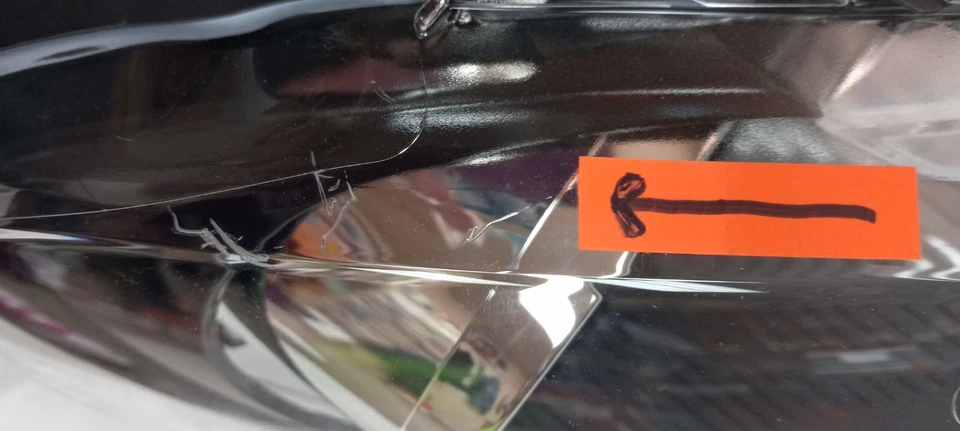 VALEO CONJUNTO DE FAROS DELANTEROS DERECHO VW GTI y MK6 2010 T0 2014 43581 5K0941006C Foto 2 de 4