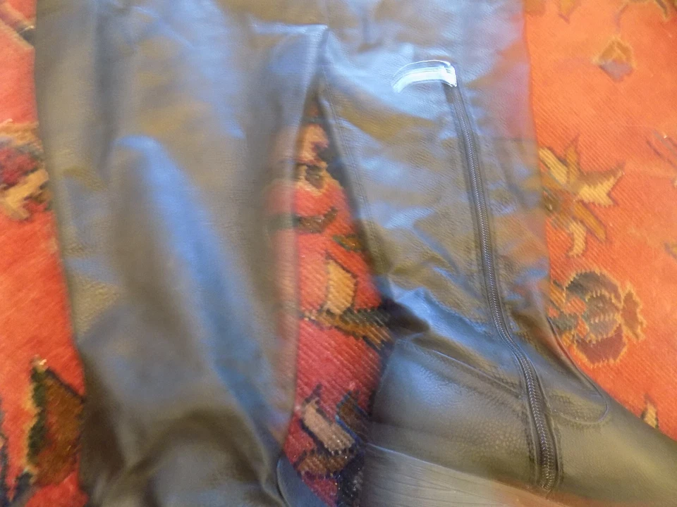 Rock & Republic Guijarro Gótico Negro Lazo Sobre la Rodilla 1.5" Tacón Apilado Botas 7 Foto 4 de 4