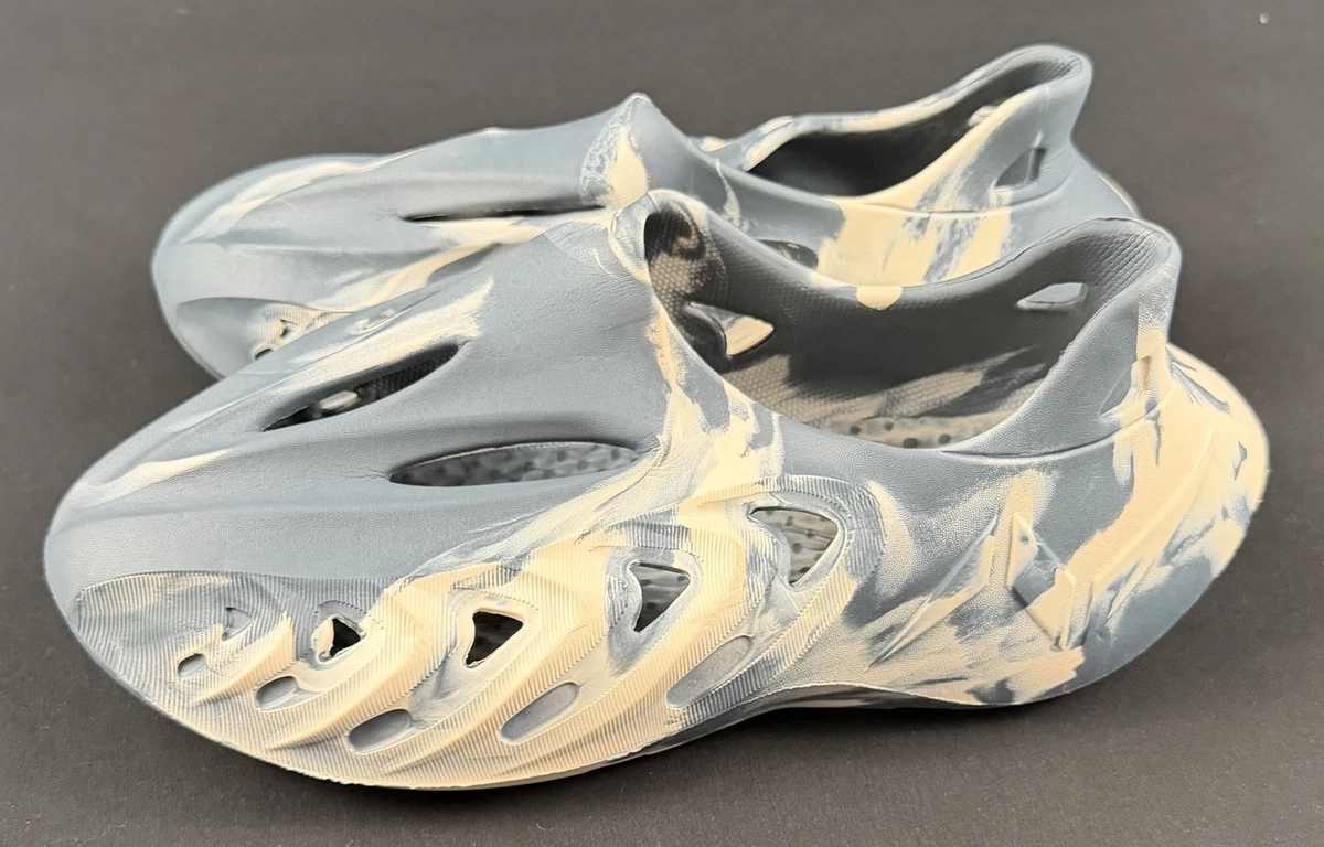 Preços baixos em Yeezy Foam RNNR MXT Moon Gray | eBay