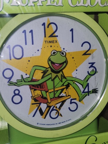 1982 TIMEX Kermit The Frog Alarm Clock Wind Up Muppet Show NIB - Picture 2 of 5