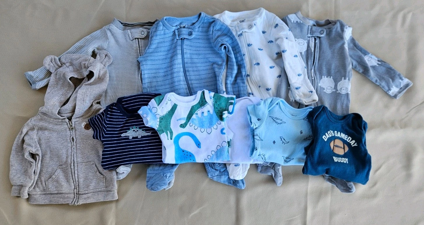 Lot Of 10 Pieces Newborn Boy Clothes. Carter's And Gerber. Excellent Condition
Opens in a new window