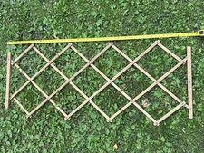 Very Old VTG Expandable Gate Wooden Wood Pet Baby Accordian Expands 4 FT Plus