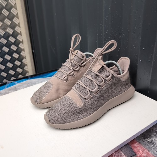 UK 8 - adidas Tubular Shadow Sneaker Trainers Grey Cotton BY3574 Mens - Picture 2 of 11
