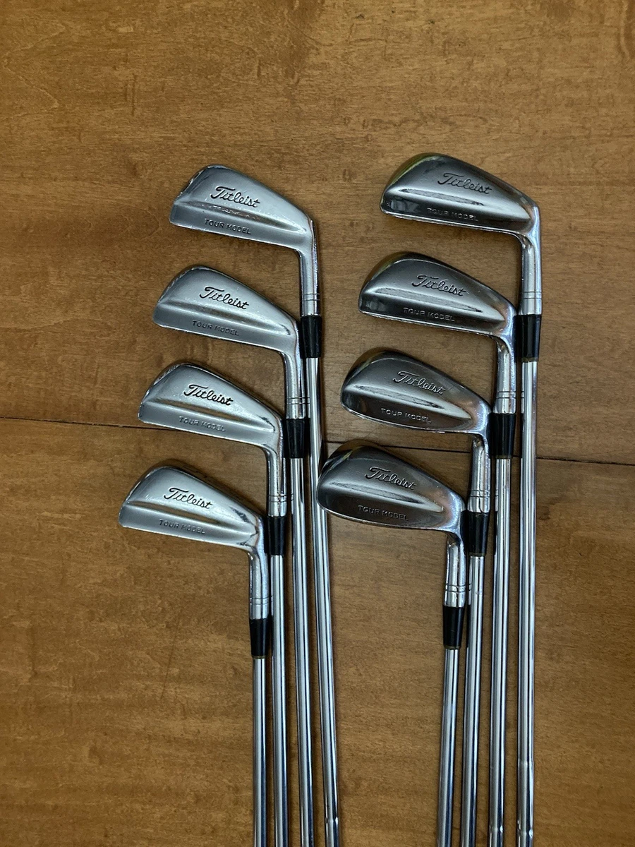 タイトリスト TOUR MODEL・ツアーモデル 3番～9番 Pw 8本セット タイトリスト TOUR MODEL・ツアーモデル 3番～9番 Pw 8本セット - メルカリ