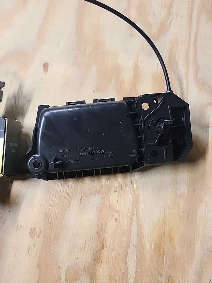 2003-2014 Volvo XC90 Tailgate Lift Gate Latch Lock Actuator 31253051 OEM - Image 3 of 4