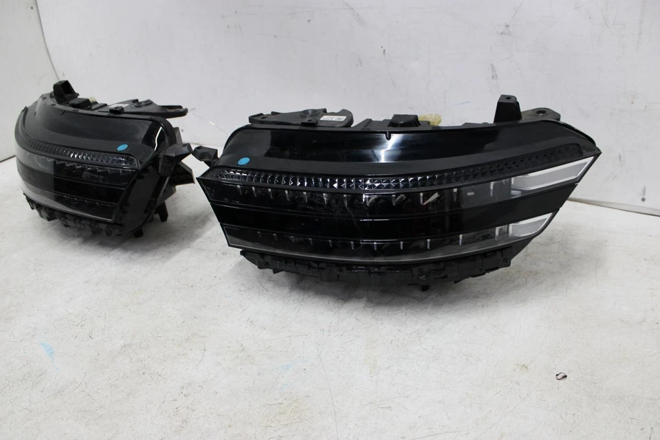 23 24 Conjunto Faro Izquierdo GENESIS G90 Foto 2 de 4