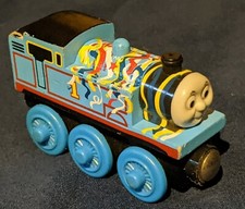 Thomas Friends Wooden Railway Train Tank Engine 2003 Happy Birthday Thomas
