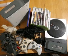 Microsoft Xbox 360 White Console, 2 Controllers, Kinnect, DJ Hero, 30 Games