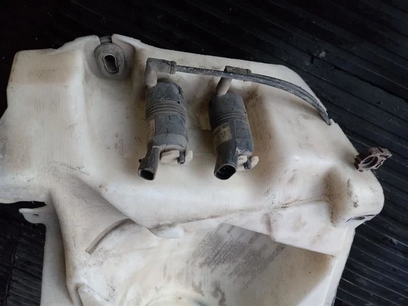 Мойка резервуар без омывателей фар 02-09 GMC Envoy 25796344 - Изображение 4 из 4