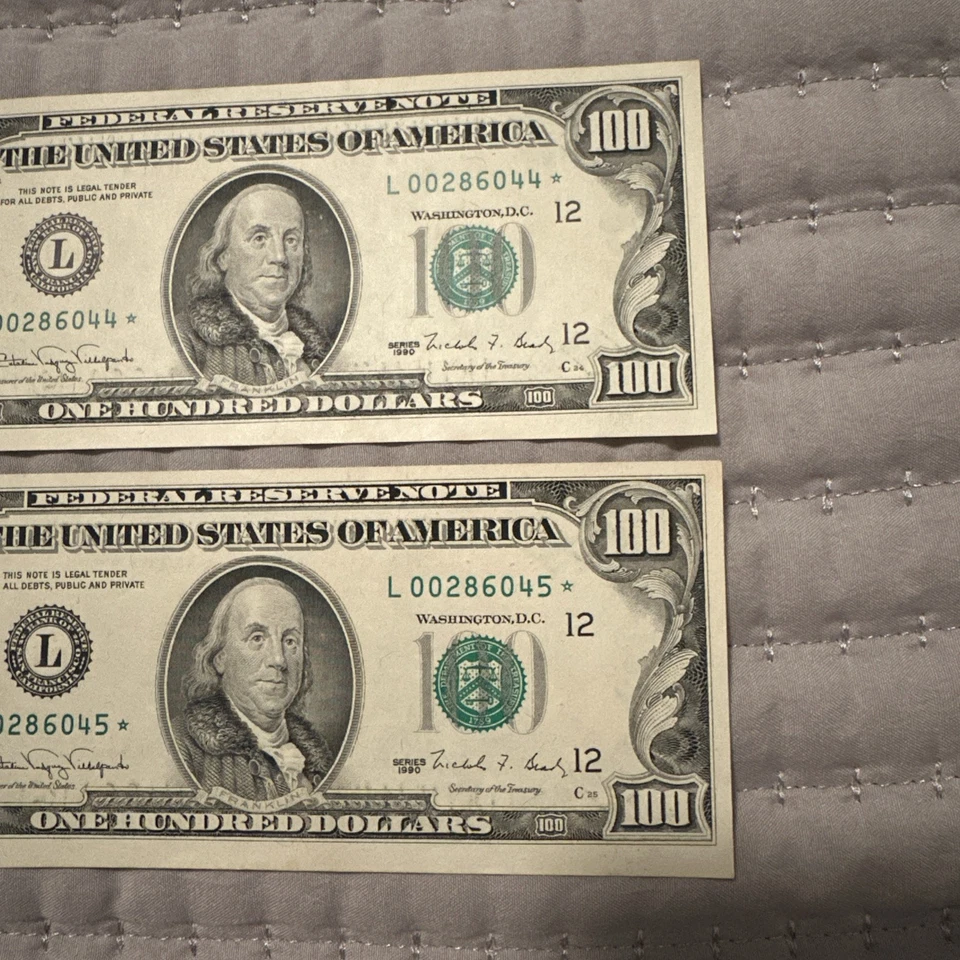 TWO CONSECUTIVE 1990 $100 HUNDRED DOLLAR BILLS * STAR NOTE * San Francisco UNC - Image 2 of 4